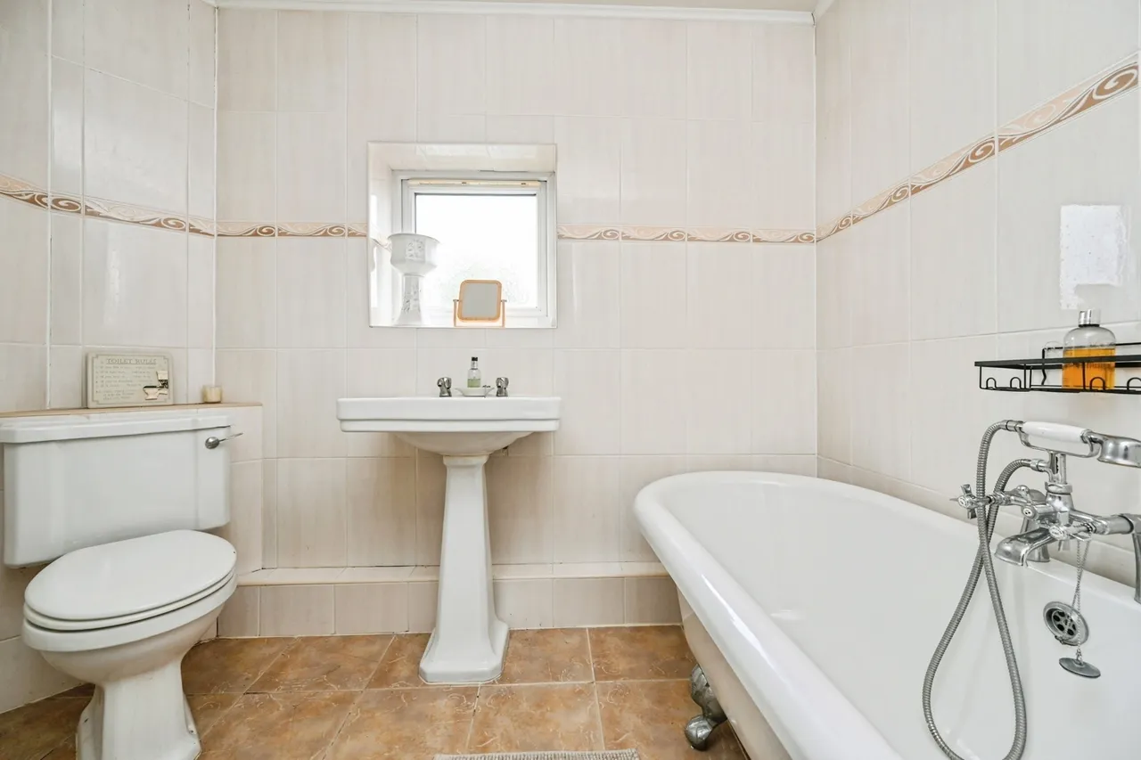 Masefield Road, Liverpool, L23, photo 8
