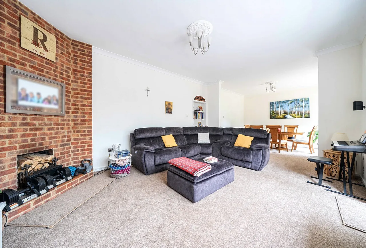 Lawrence Close, Charlton Kings, GL52 6NN, photo 5