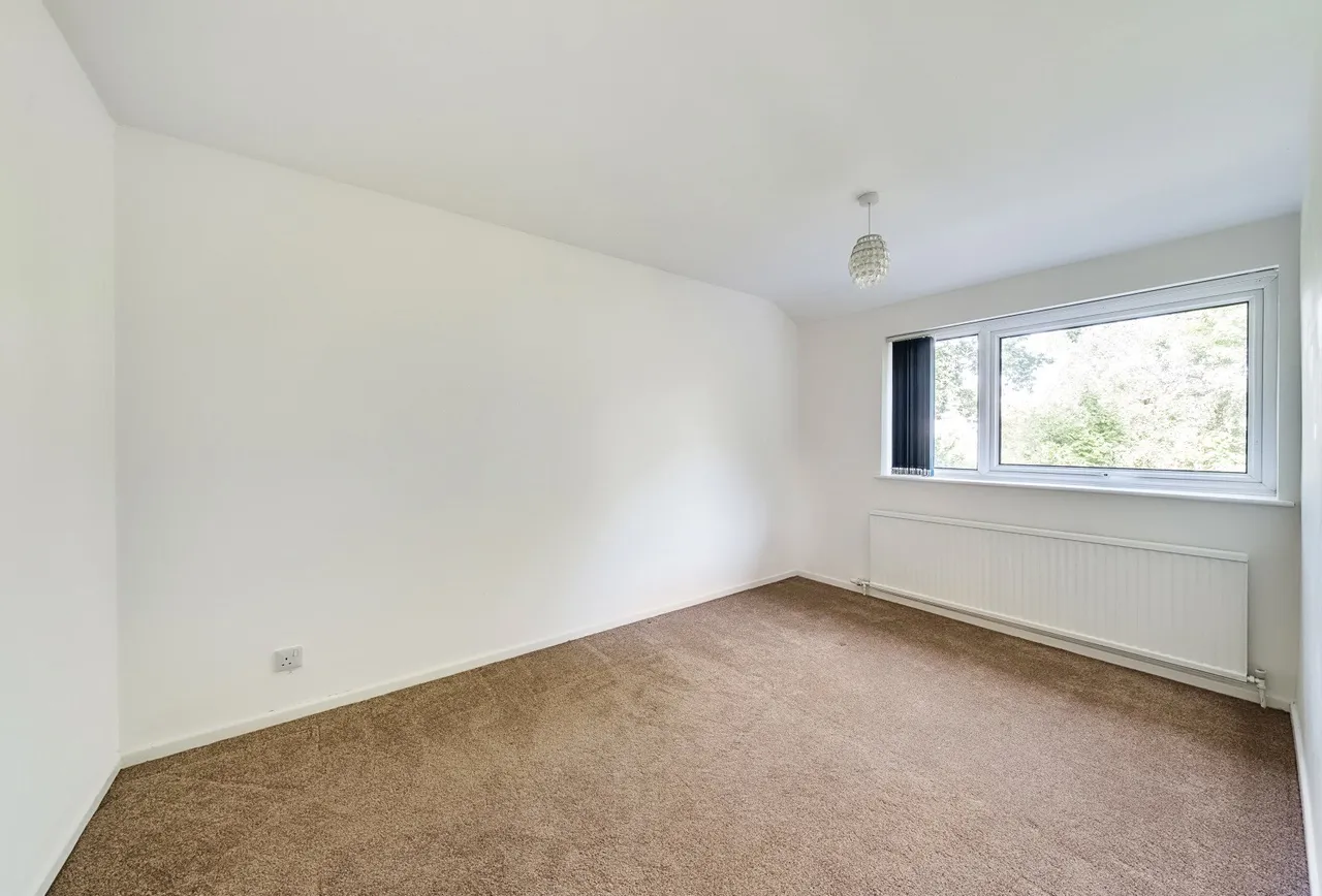 Lawrence Close, Charlton Kings, GL52 6NN, photo 10