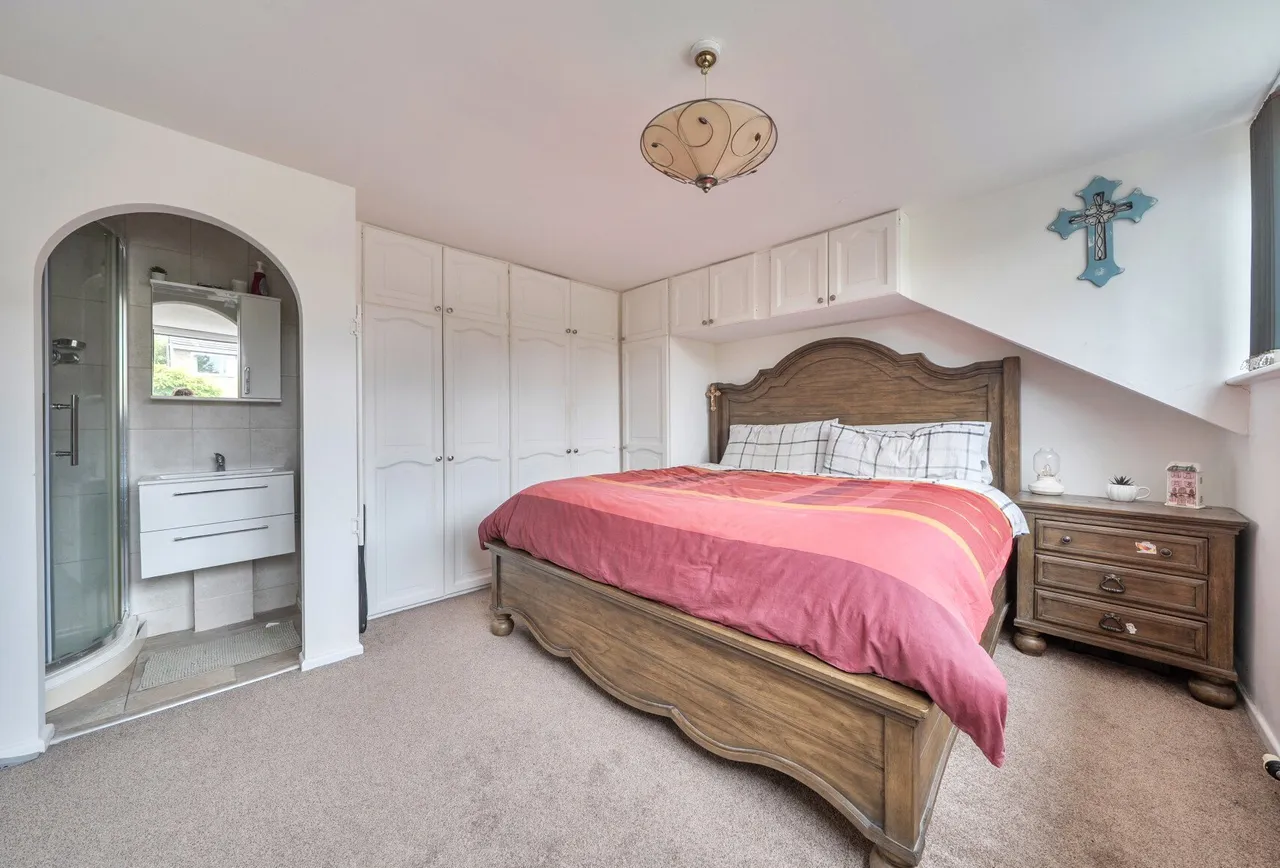 Lawrence Close, Charlton Kings, GL52 6NN, photo 4