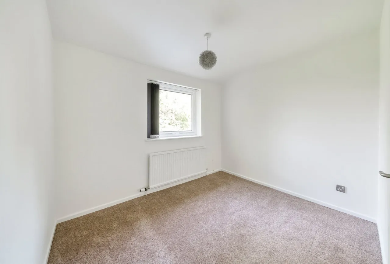 Lawrence Close, Charlton Kings, GL52 6NN, photo 11