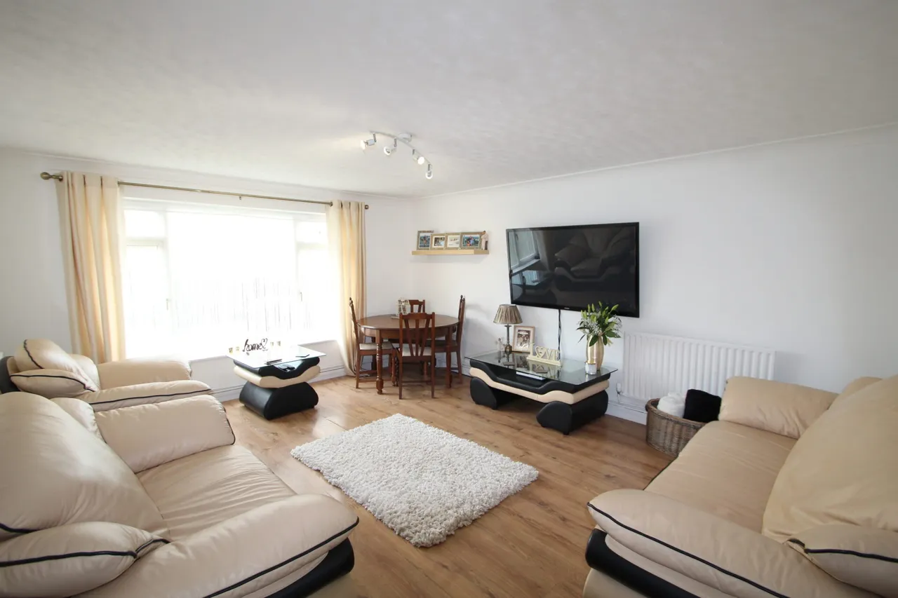 Gunn Road, Swanscombe, photo 2