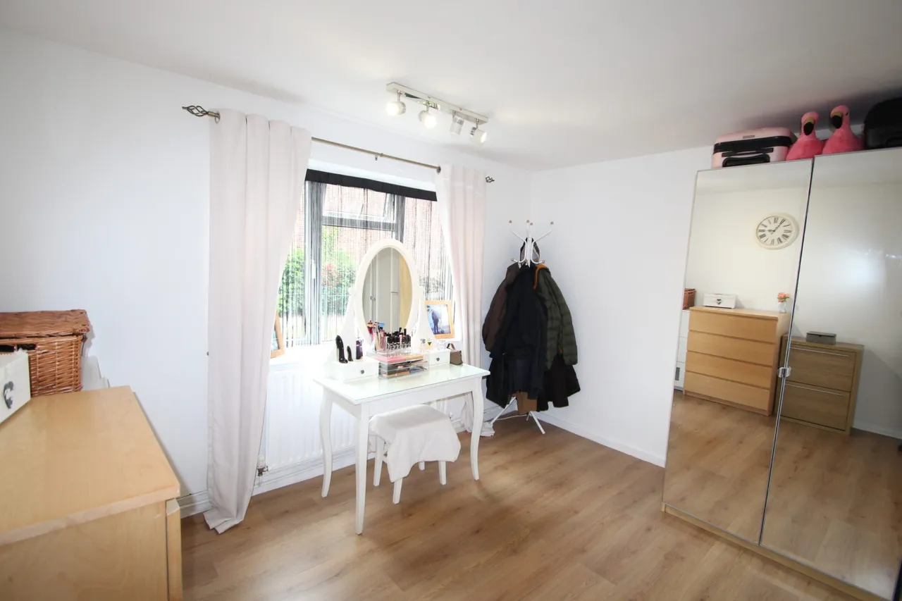Gunn Road, Swanscombe, photo 5