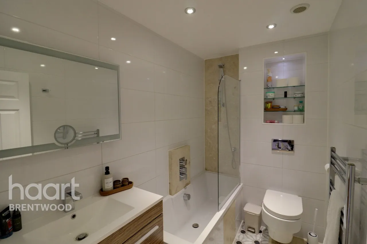Regency Court, Brentwood, CM14, photo 15