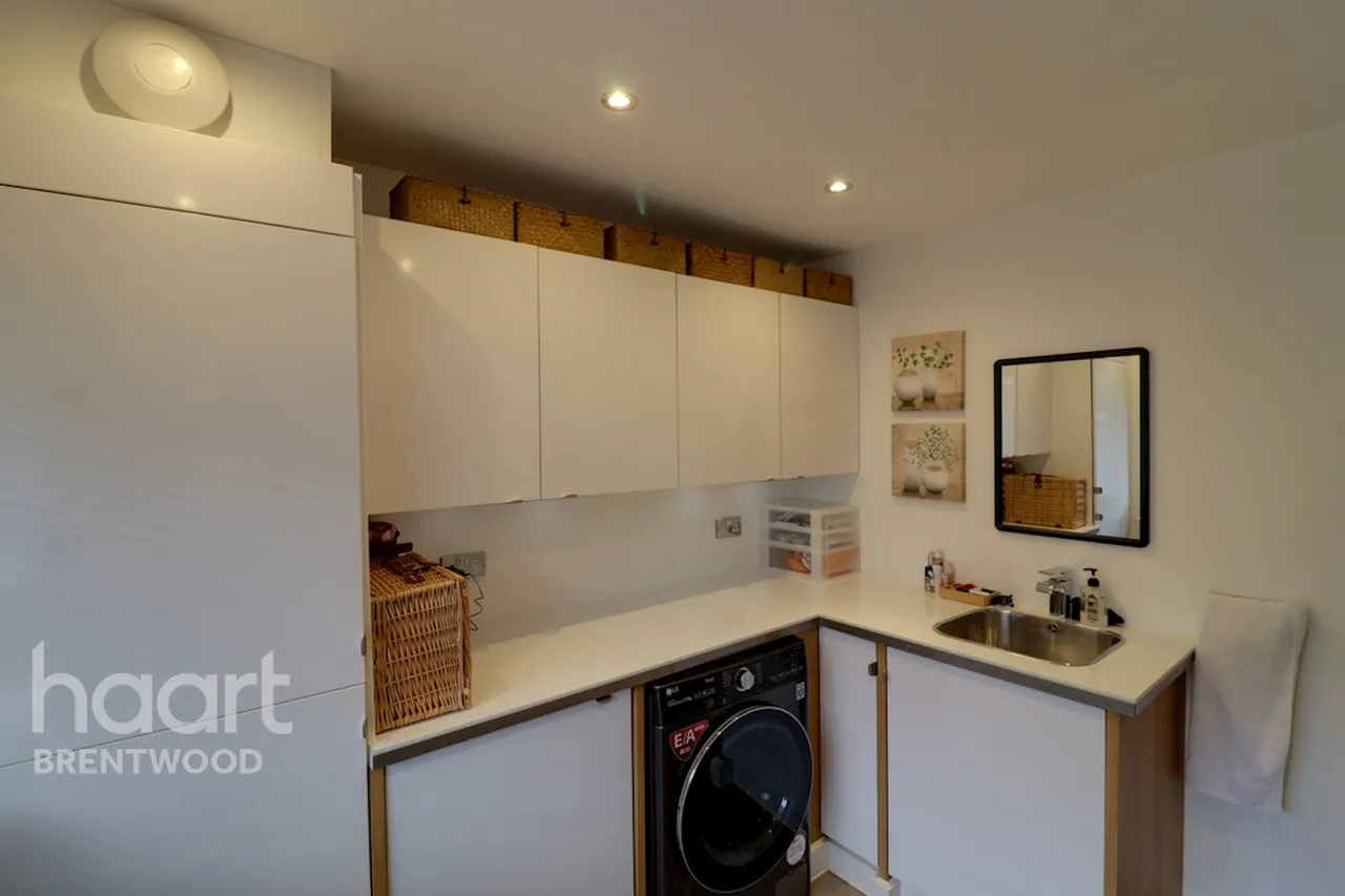Regency Court, Brentwood, CM14, photo 20