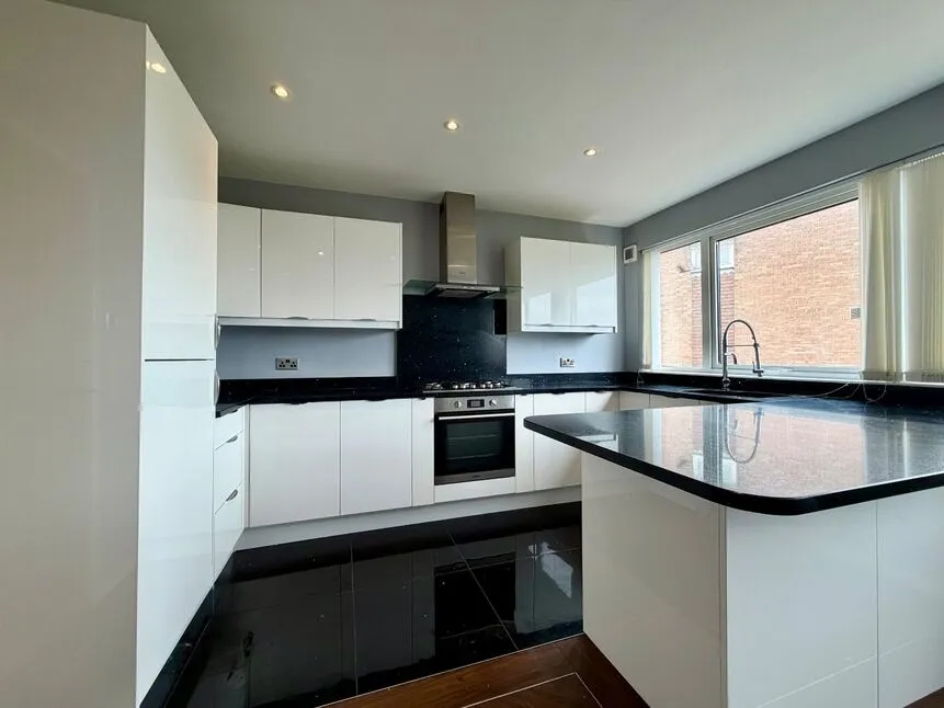 Fairway Close, Newcastle upon Tyne, Tyne and Wear, NE3, photo 8