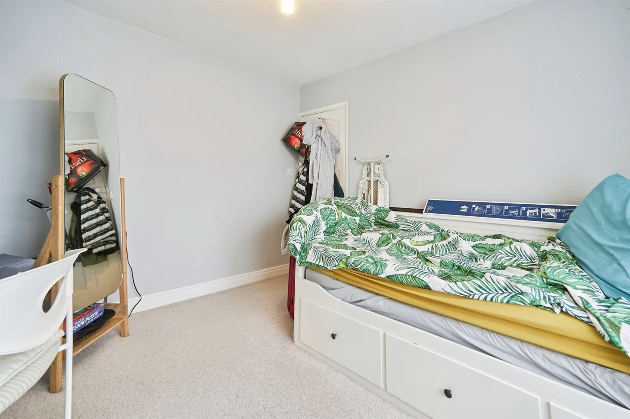 Kirkstall Mount, Leeds, photo 12