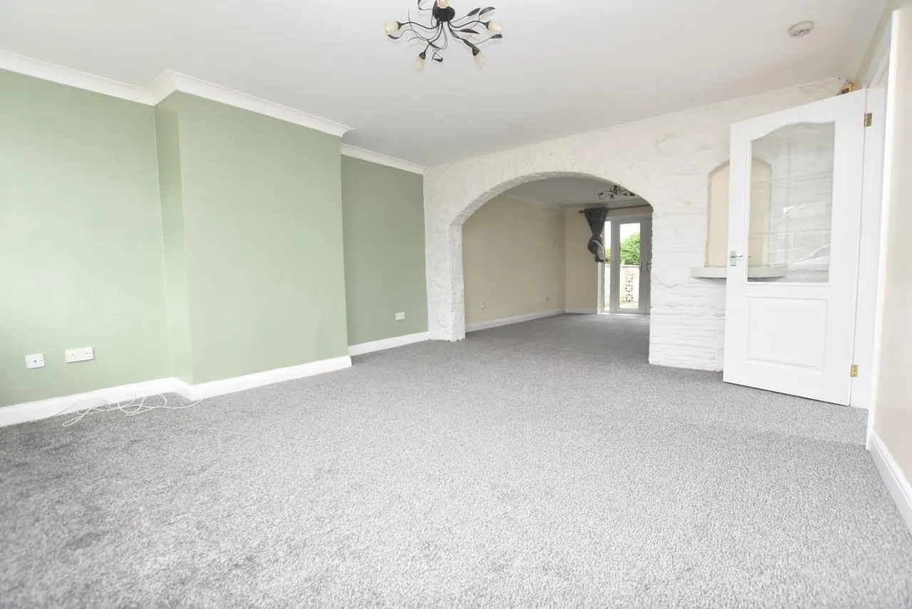 Riber Close, Inkersall, S43, photo 5