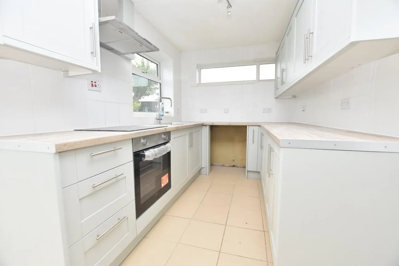 Riber Close, Inkersall, S43, photo 3