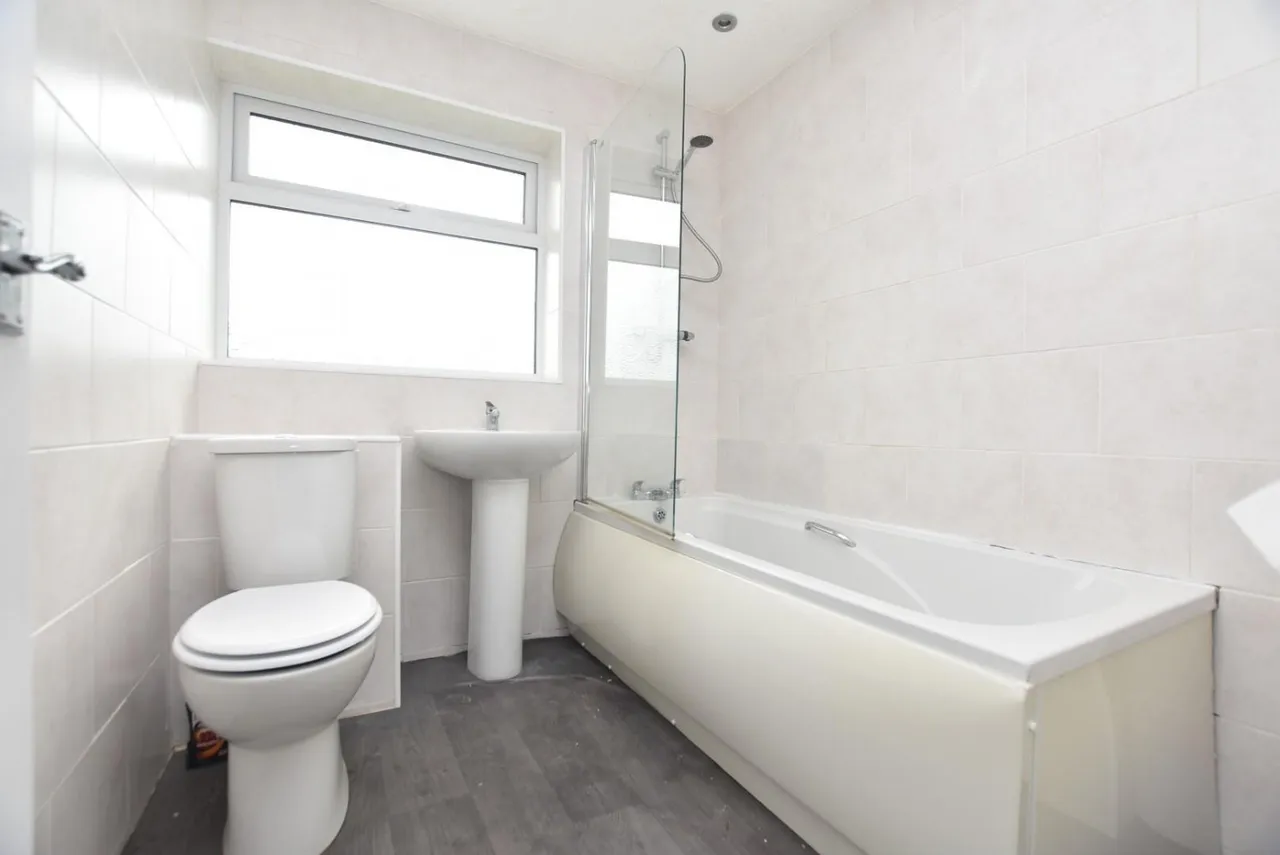 Riber Close, Inkersall, S43, photo 8