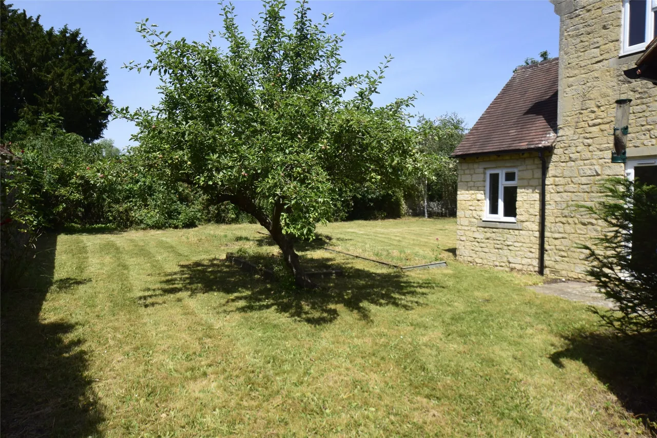 Church Walk, Oxfordshire, Ambrosden, OX25 2UJ, photo 4