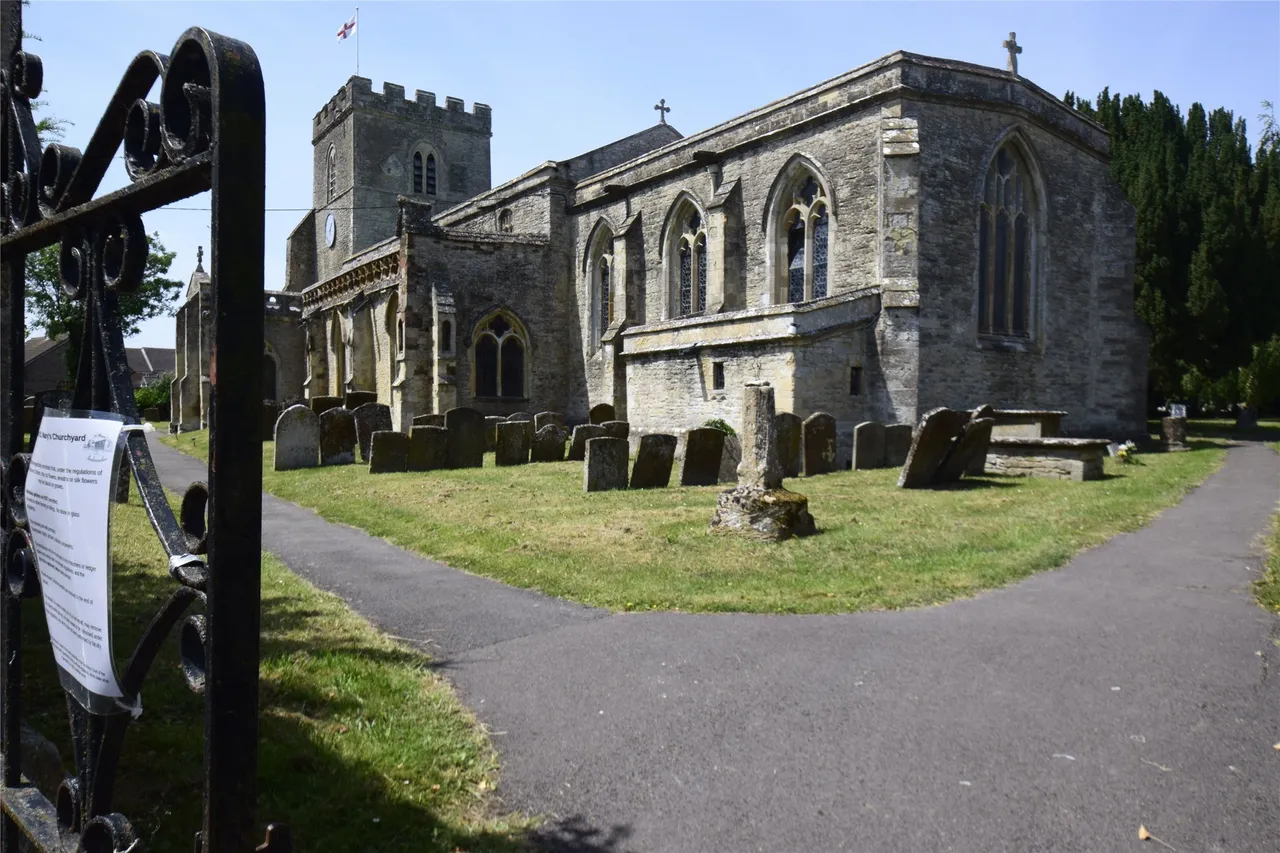 Church Walk, Oxfordshire, Ambrosden, OX25 2UJ, photo 9