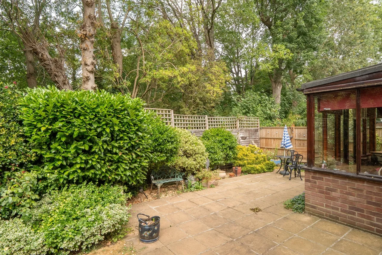 Castleleigh Court, Enfield, EN2, photo 12