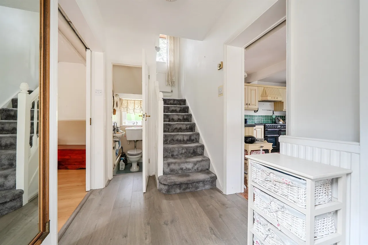 Castleleigh Court, Enfield, EN2, photo 6