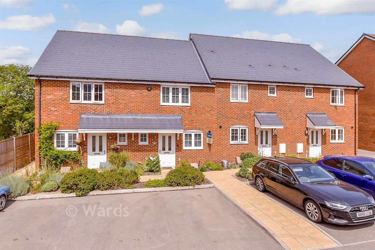 2 bed house for sale, Butterworth Road, Whitstable, CT5