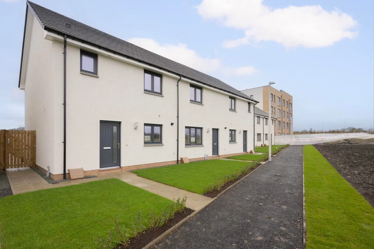 Oak Place, Mayfield, Dalkeith, EH22 5NE, photo 2