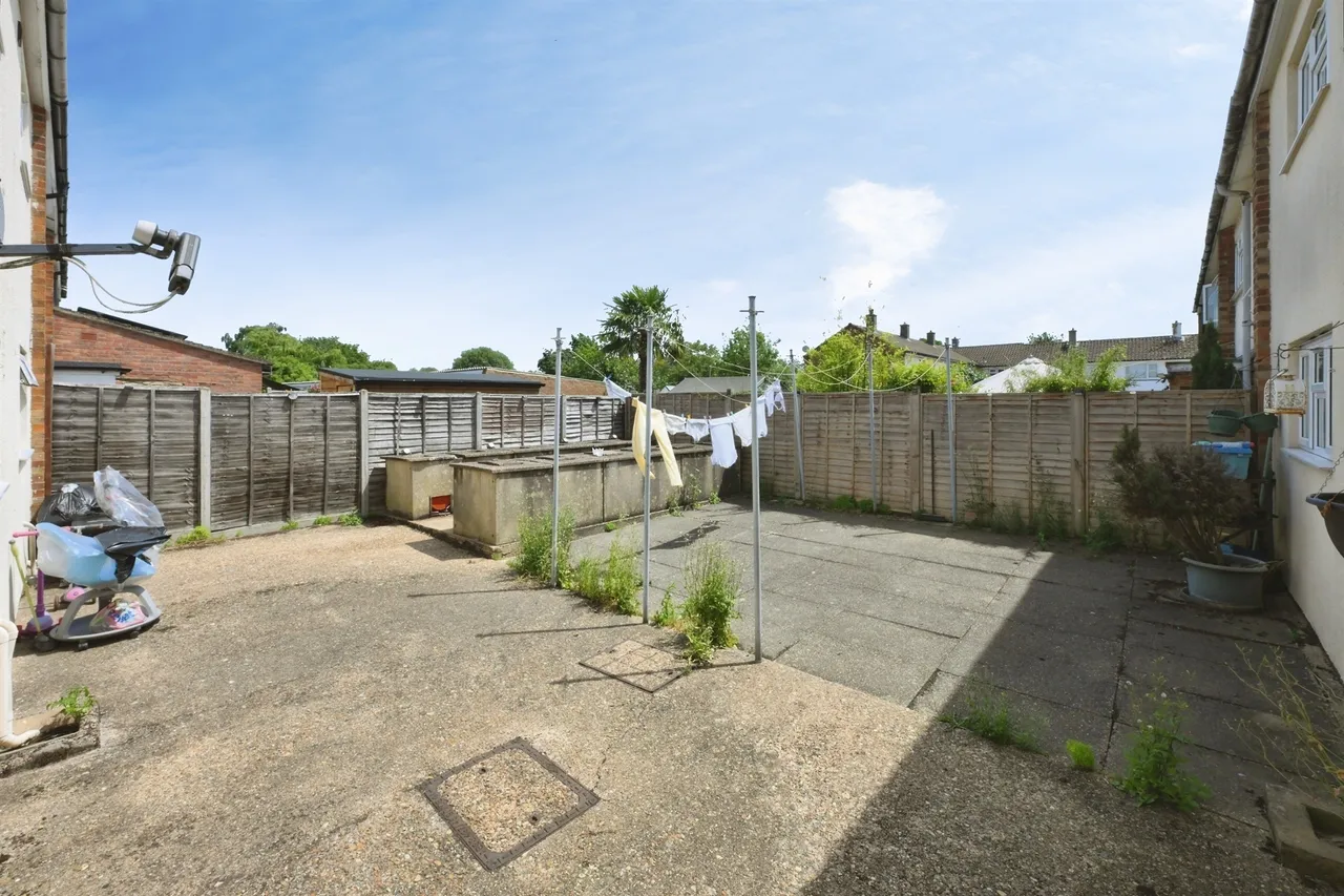 The Fortunes, Harlow, photo 10