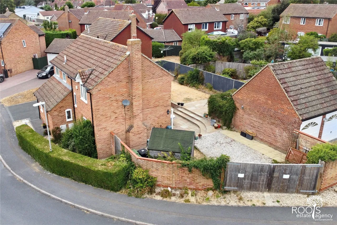 Thatcham, Berkshire, photo 16
