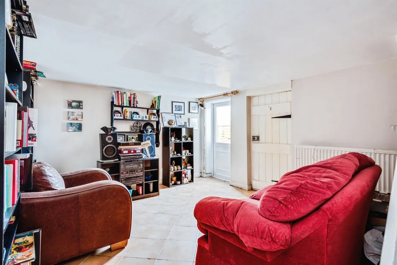 Radnor Street, Swindon, photo 8