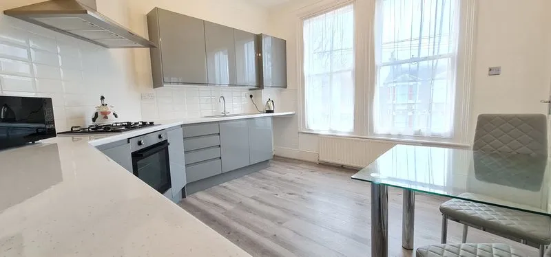 27 St. Vincents Road, Westcliff-On-Sea, Essex, SS0 7PP, photo 4