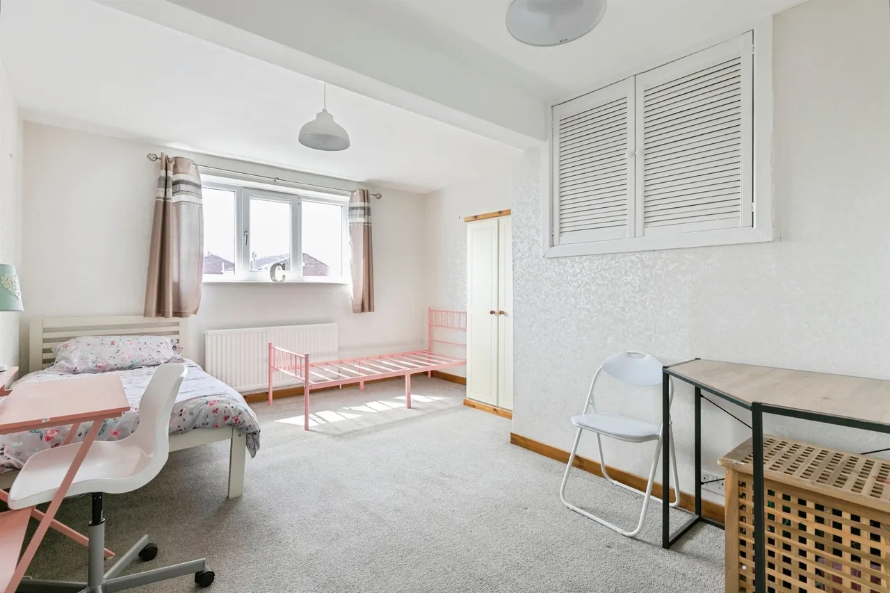 Barnstone Vale, WAKEFIELD, photo 11