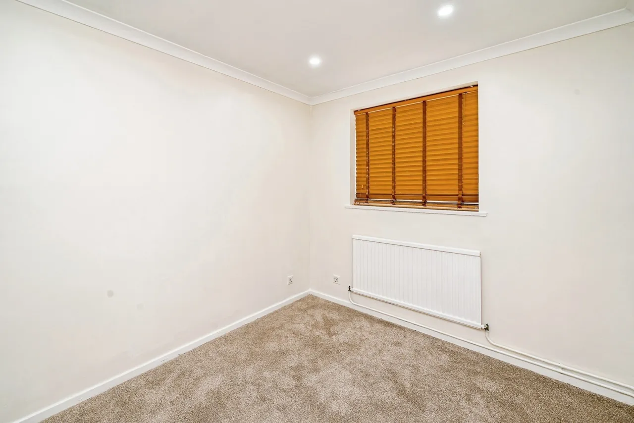Orwell Drive, AYLESBURY, Buckinghamshire, HP21, photo 10