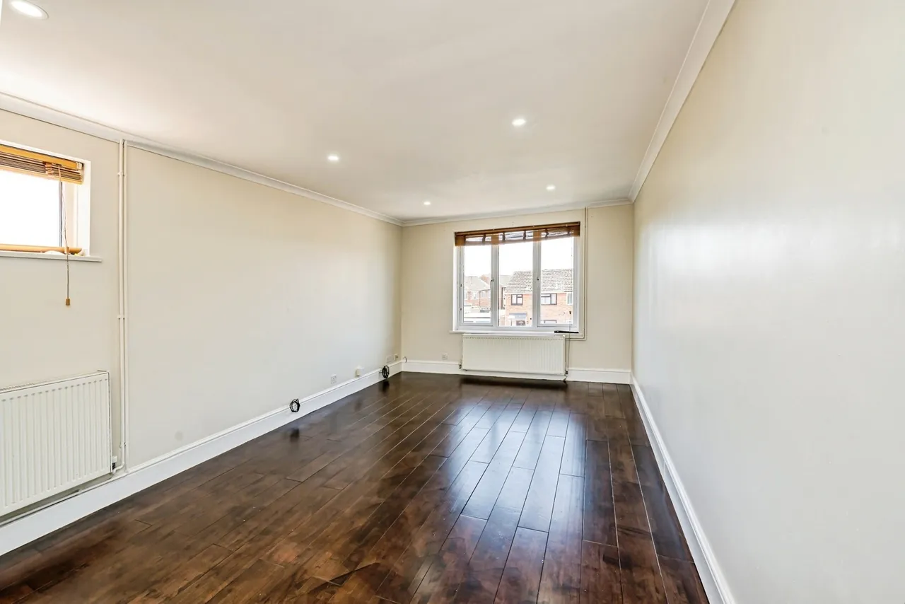 Orwell Drive, AYLESBURY, Buckinghamshire, HP21, photo 5
