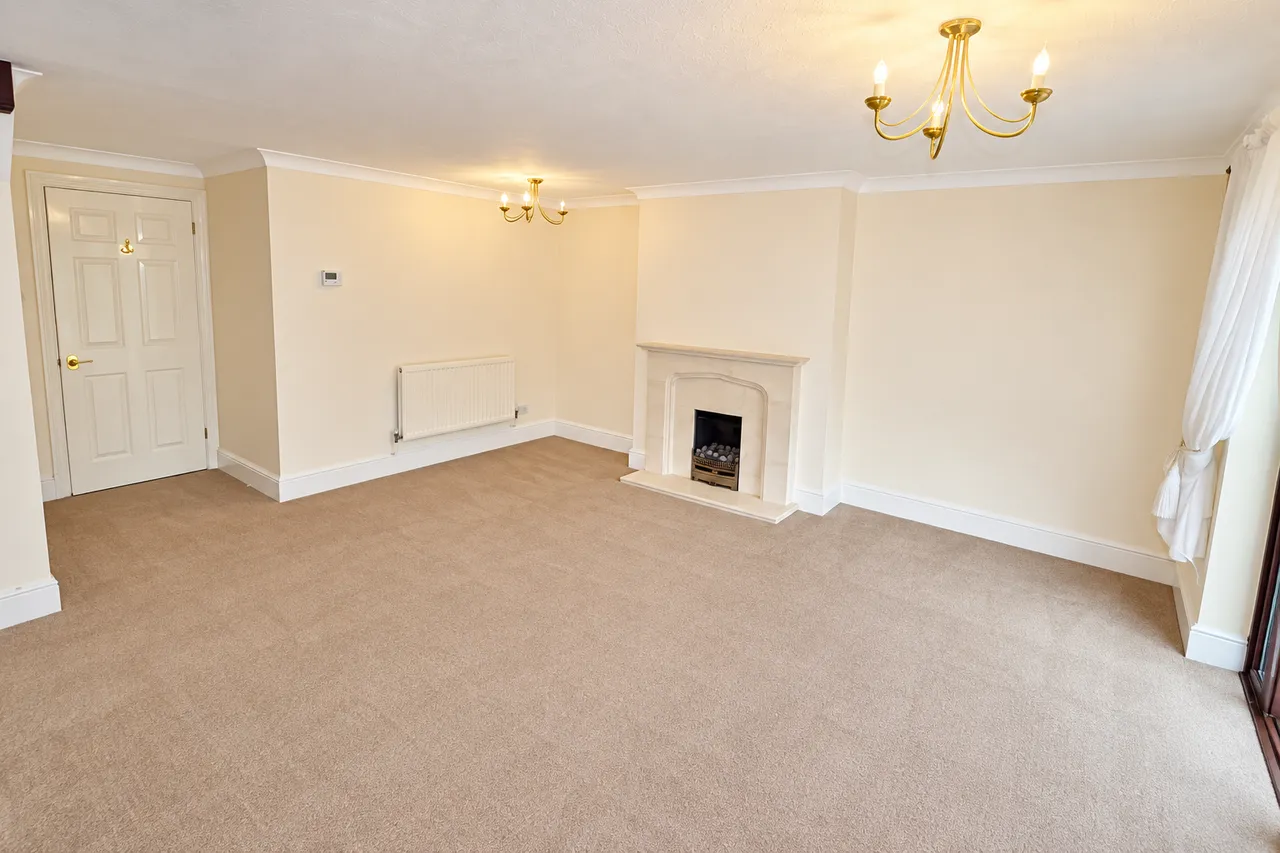 Linden Rise, Warley, CM14, photo 3