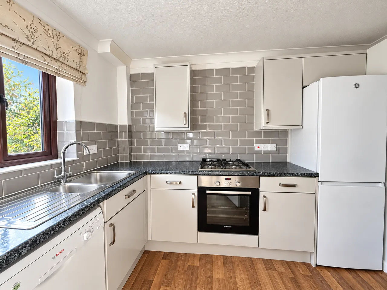 Linden Rise, Warley, CM14, photo 4
