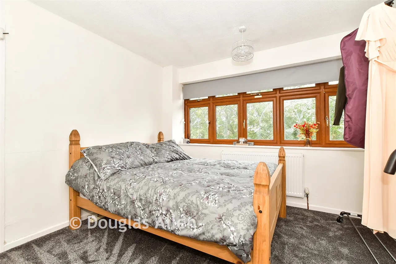 Rochford Close, Hornchurch, RM12, photo 7