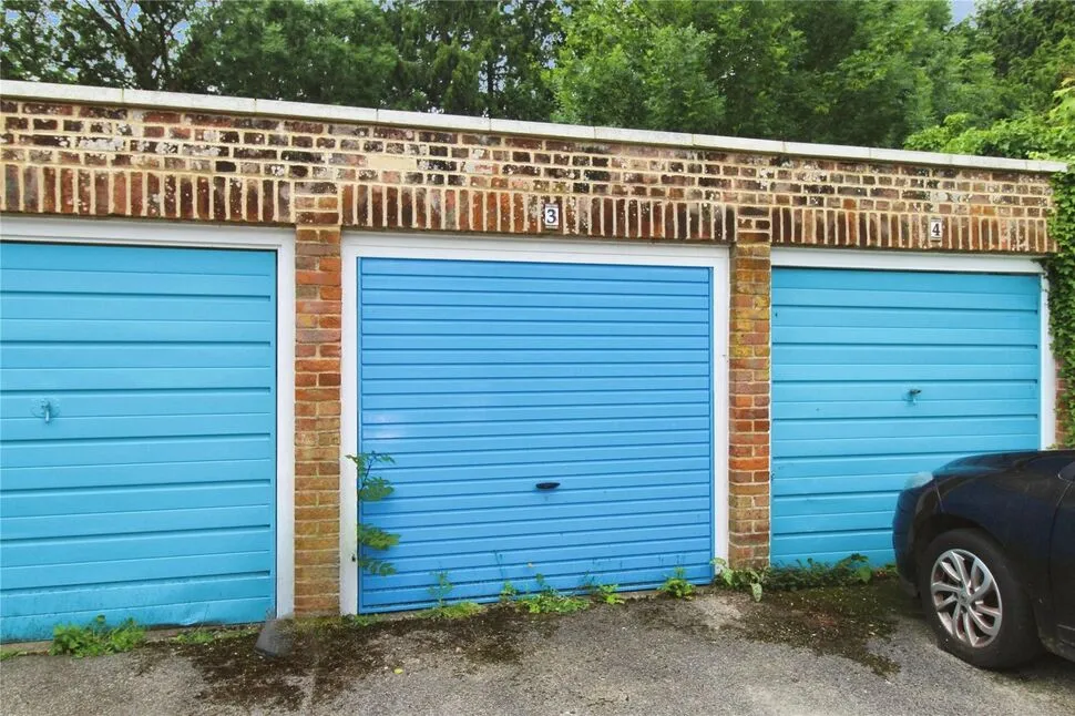 Kings Close, Lyndhurst, SO43, photo 10