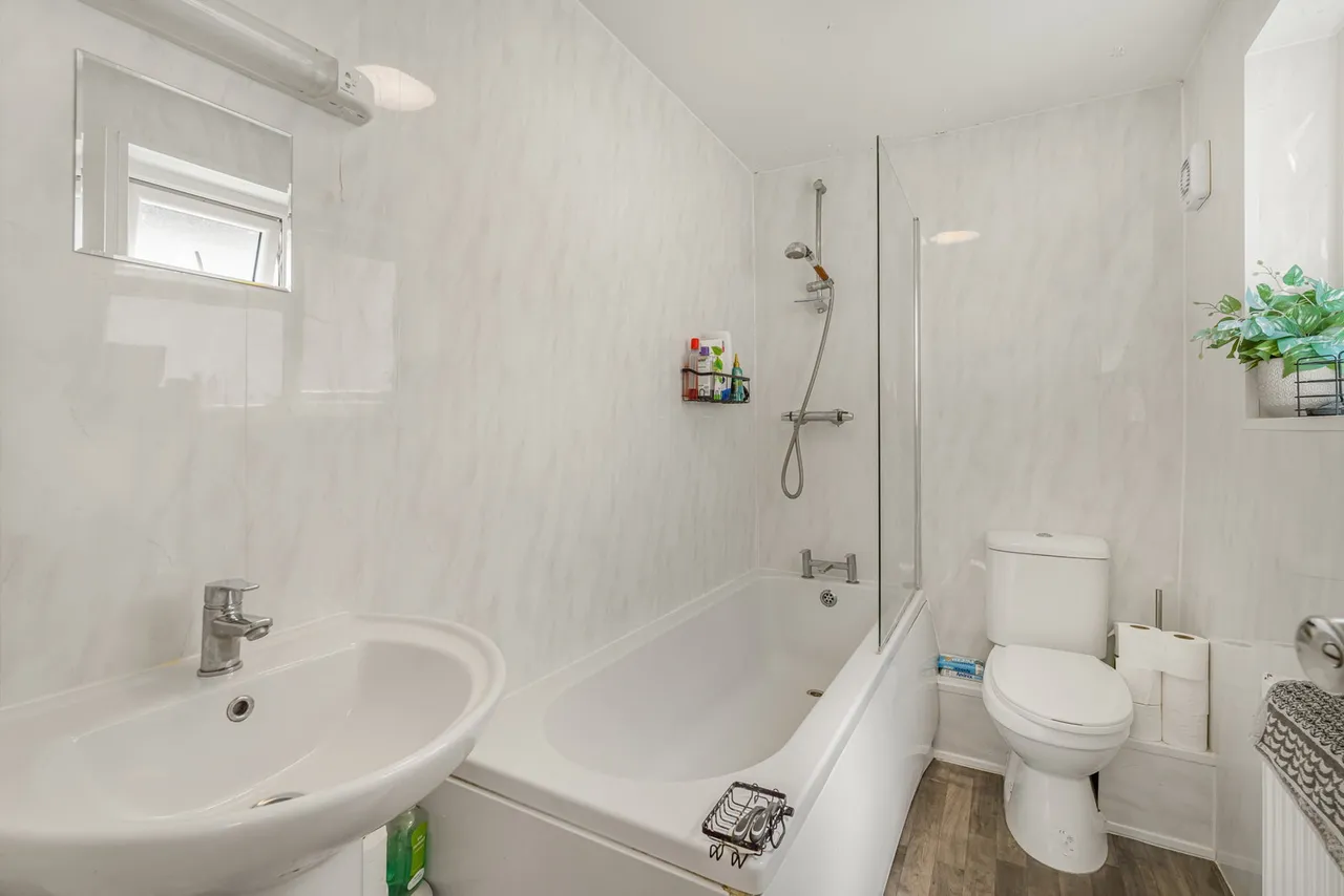 Gloucester Place, Cheltenham, GL52, photo 9
