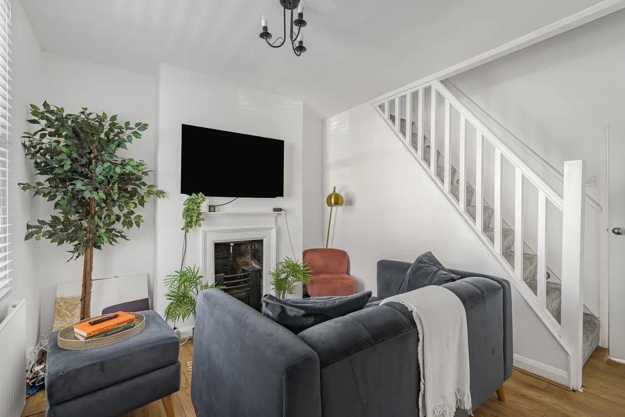 Gloucester Place, Cheltenham, GL52, photo 4