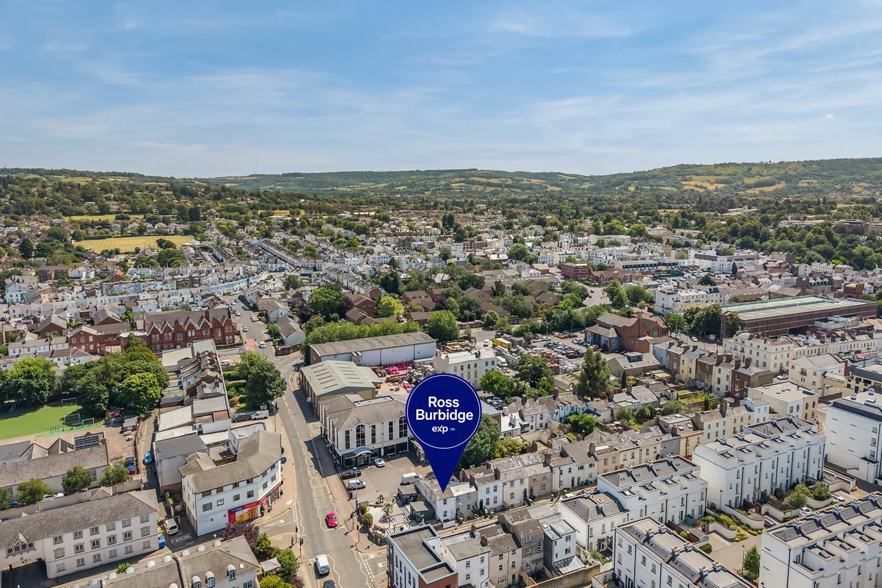 Gloucester Place, Cheltenham, GL52, photo 13