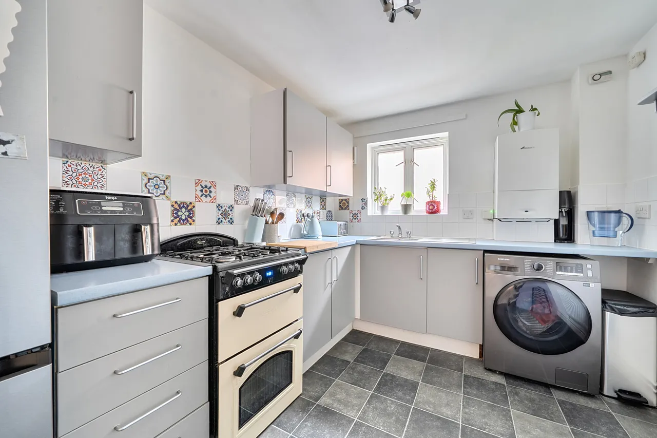 Church Road, Northolt, UB5, photo 14