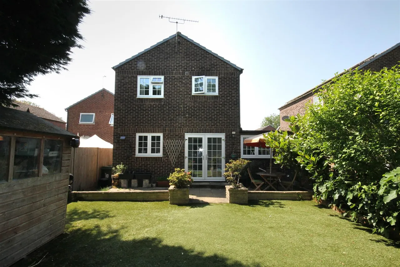 Anstiebury Close, Beare Green, RH5, photo 13