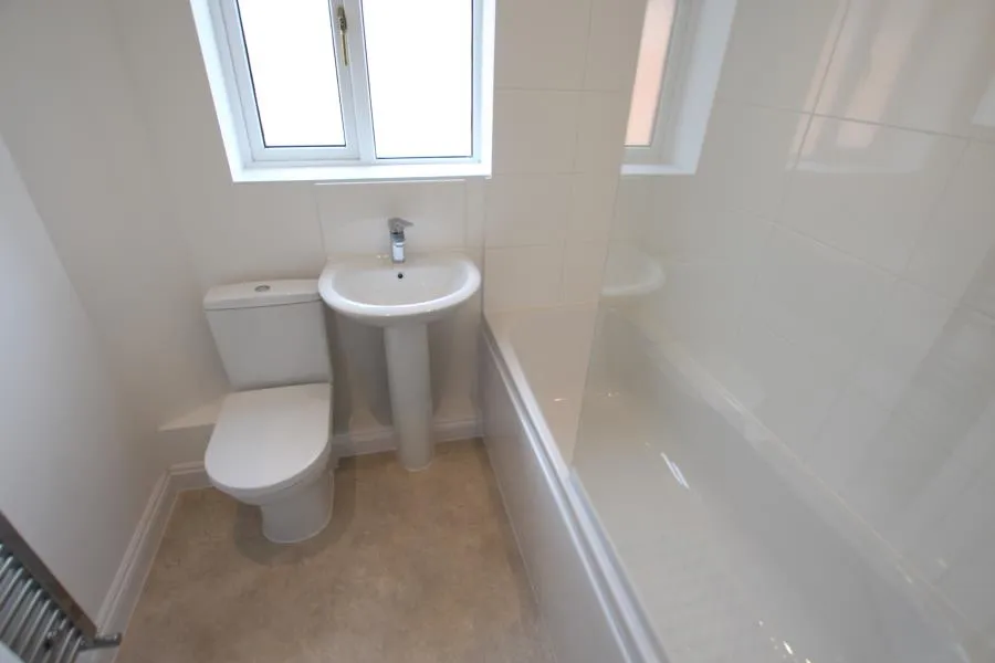 Acer Drive, West End, GU24, photo 8