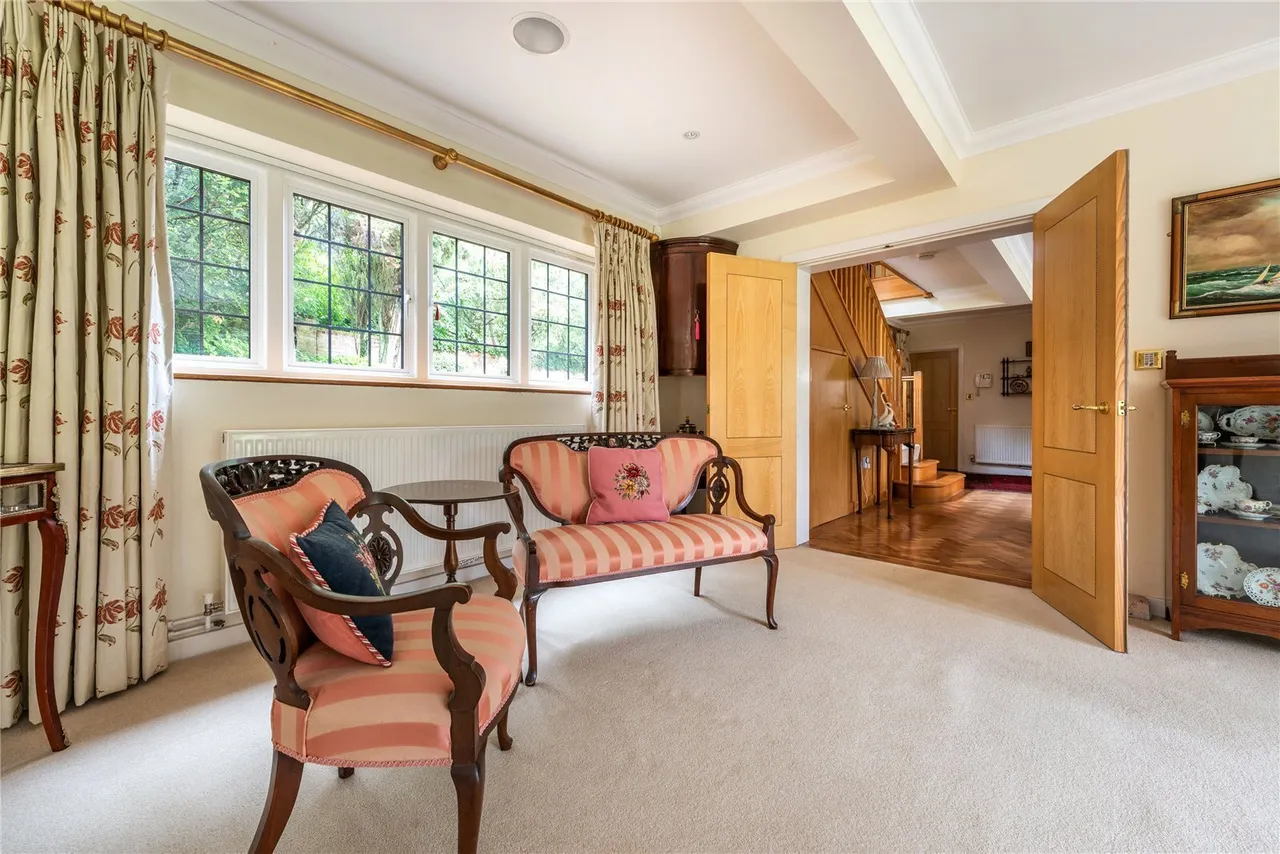 Dungates Lane, Buckland, RH3, photo 19