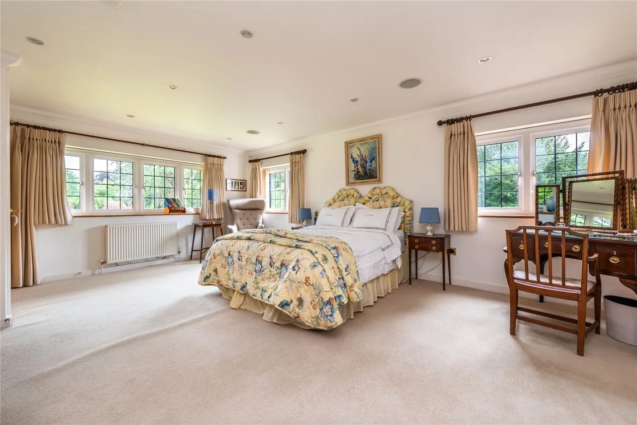 Dungates Lane, Buckland, RH3, photo 22