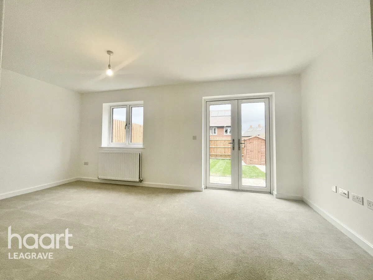 Glamis Croft, Harlington, LU5, photo 4