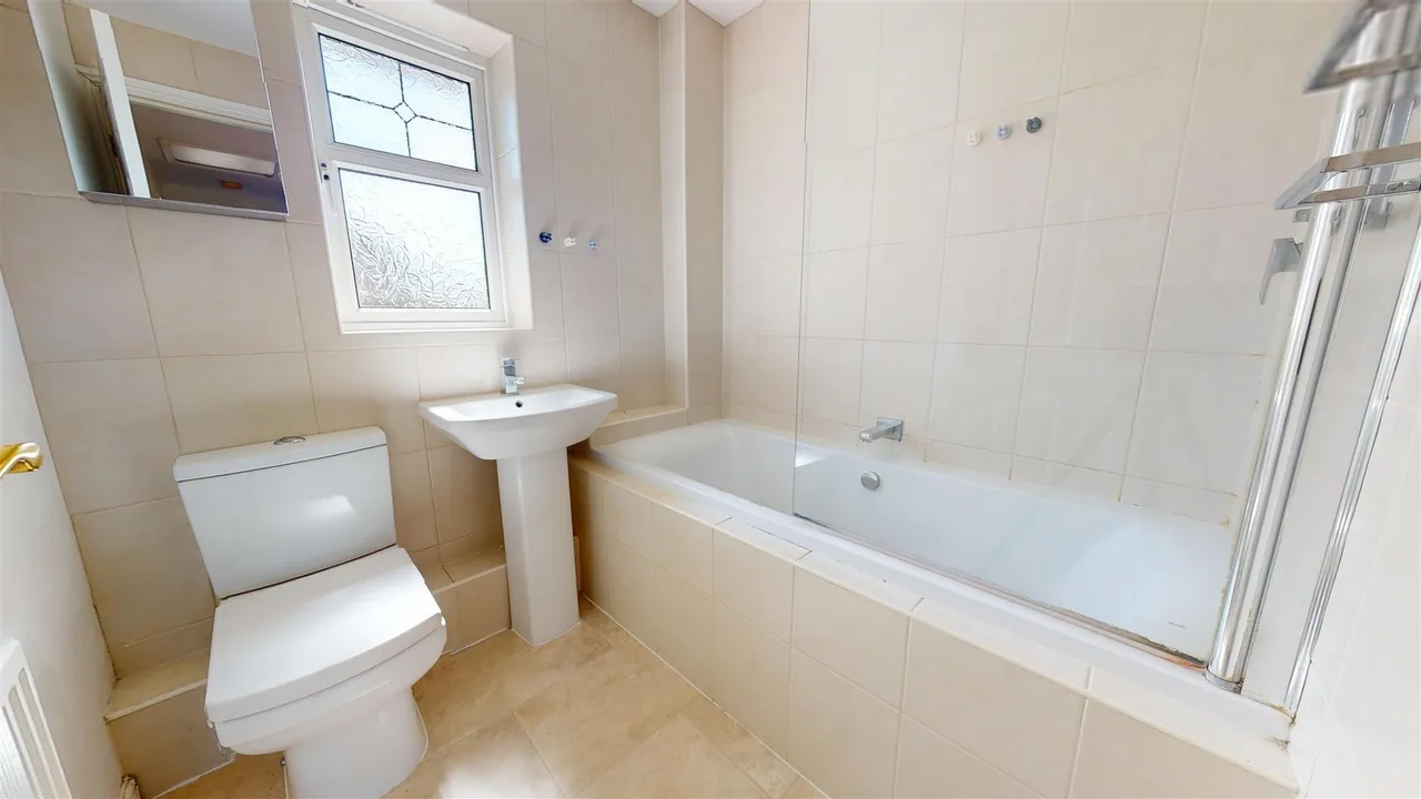 The Spires, Eccleston, WA10, photo 7