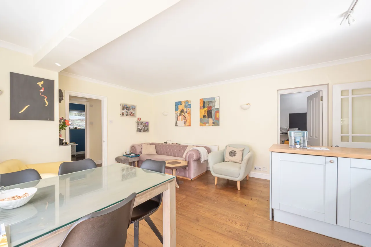 Flat 6, Sunrise View, The Rise, London, photo 6