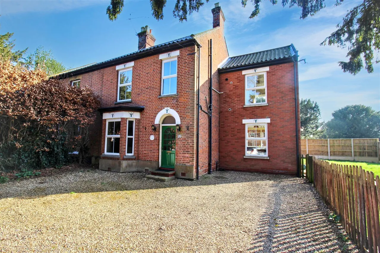 Station Road, Coltishall, NR12, photo 10