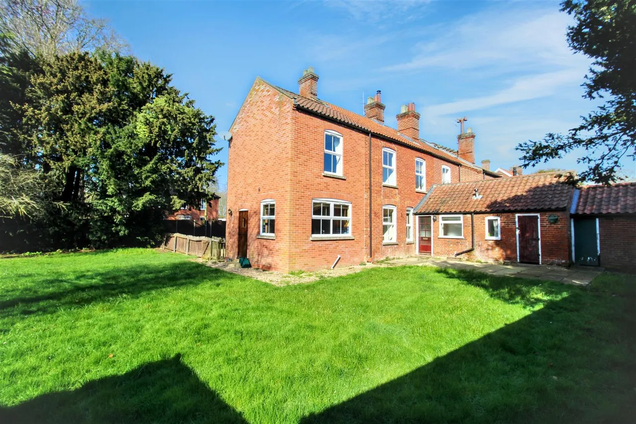Station Road, Coltishall, NR12, photo 15