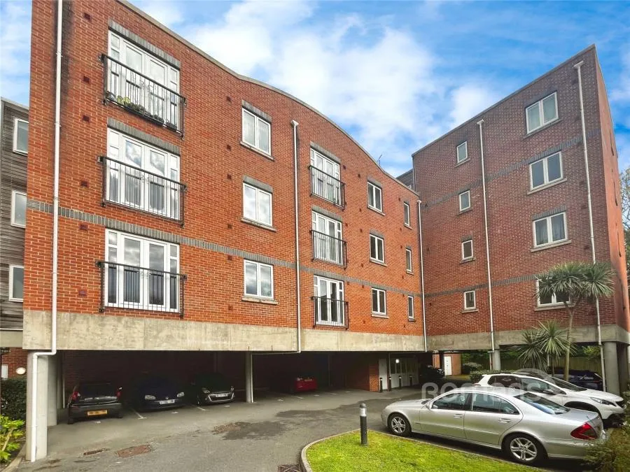 2 bed flat for sale, Grenfell Road, Maidenhead, SL6