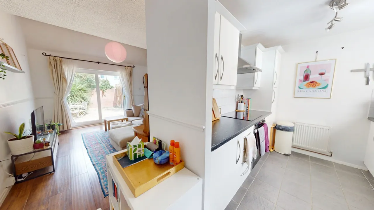Up Hatherley, Cheltenham, Gloucestershire, photo 4