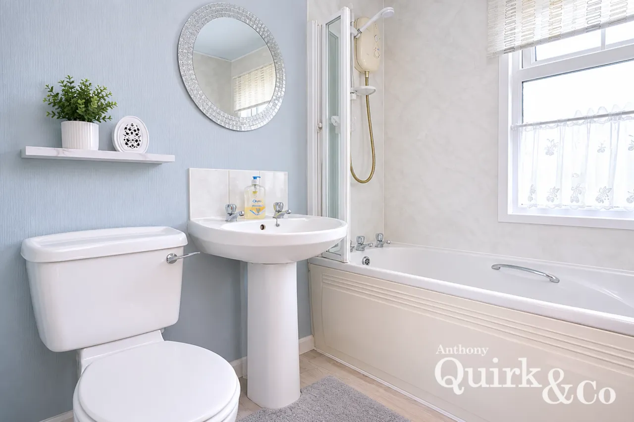 Creek Road, Canvey Island, SS8, photo 8