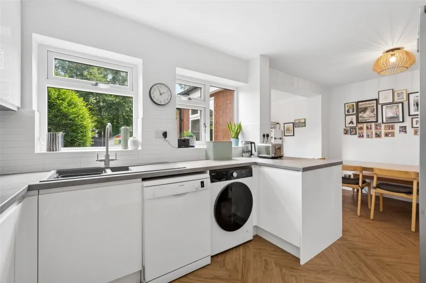 Penrhyn Avenue, Cheadle Hulme, photo 13