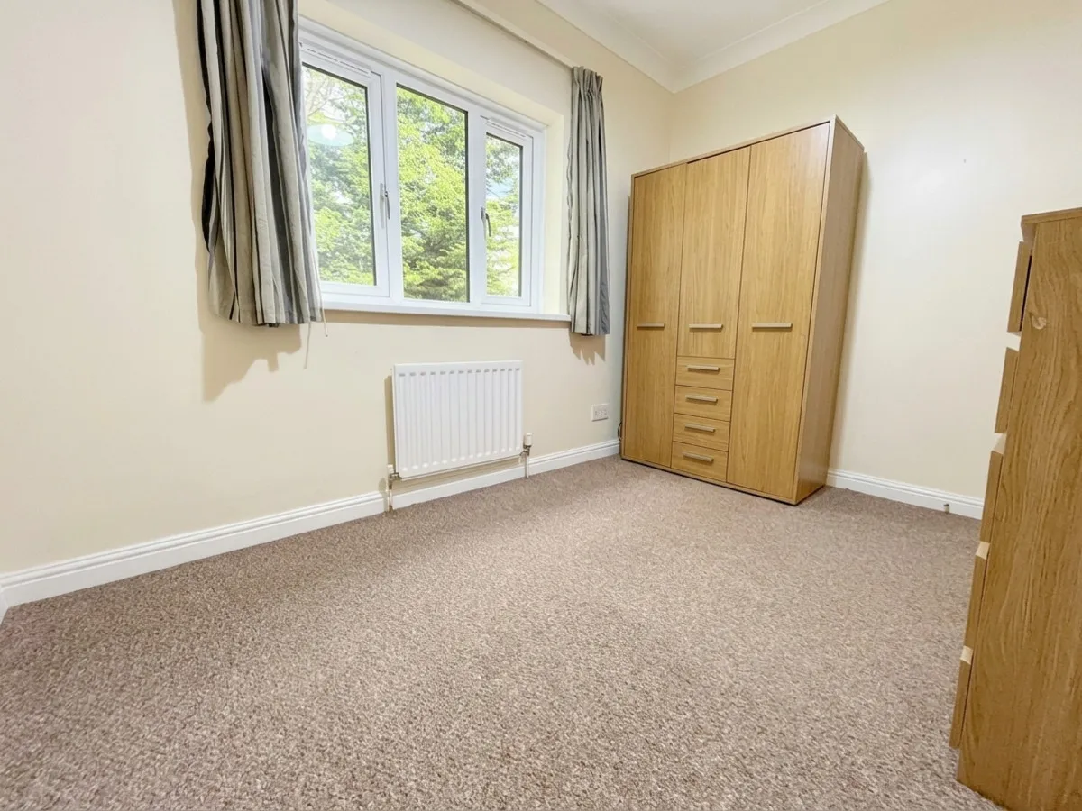 London, NW9, photo 13