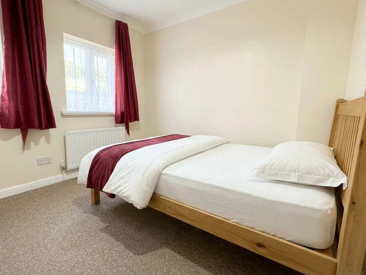 London, NW9, photo 10